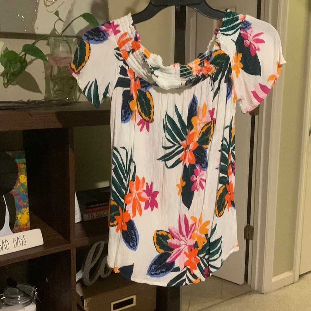 Floral Off the shoulder top